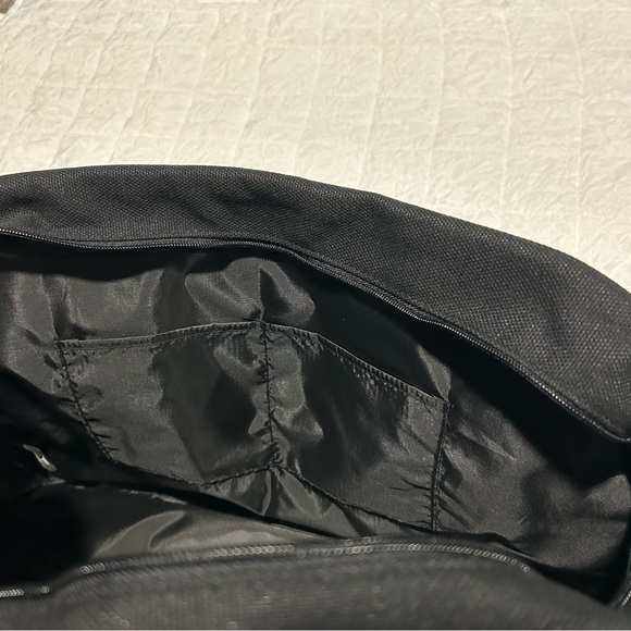 NWT: Victoria's Secret Logo Sequin Duffle Bag - Picture 7 of 9
